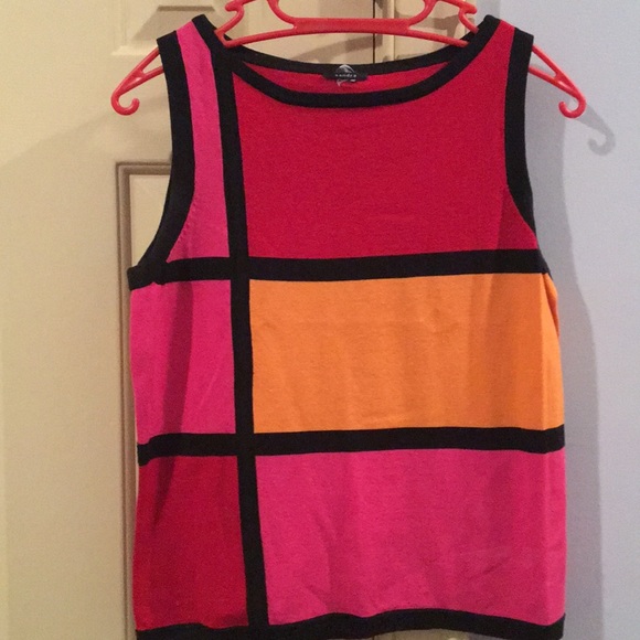 Size M Sandra twinset. EUC - Picture 2 of 7